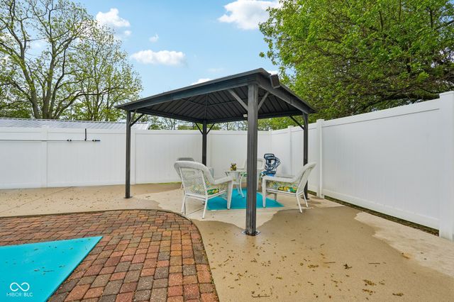 211 Whiteland Road, Whiteland, IN 46184