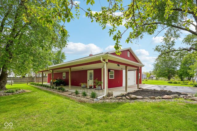 211 Whiteland Road, Whiteland, IN 46184