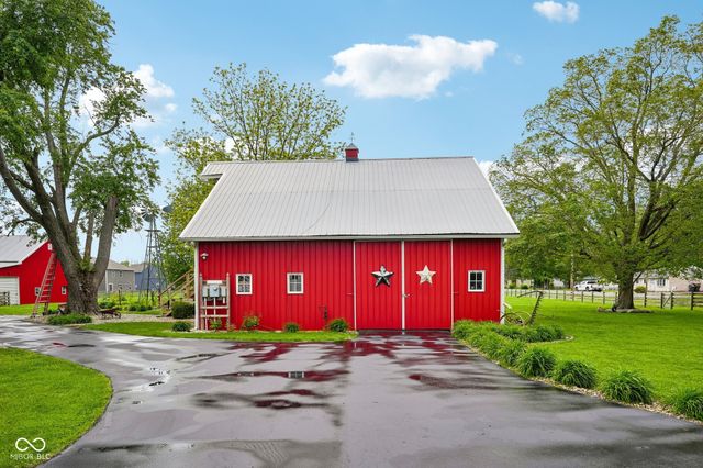 211 Whiteland Road, Whiteland, IN 46184