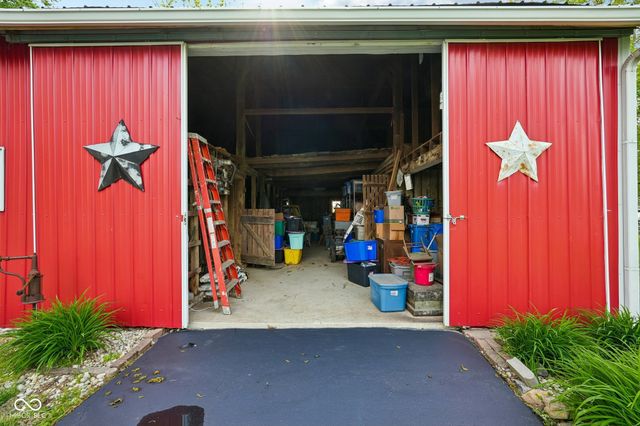 211 Whiteland Road, Whiteland, IN 46184