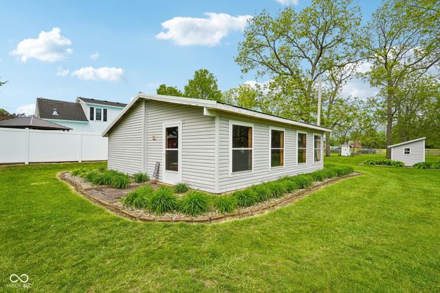 211 Whiteland Road, Whiteland, IN 46184