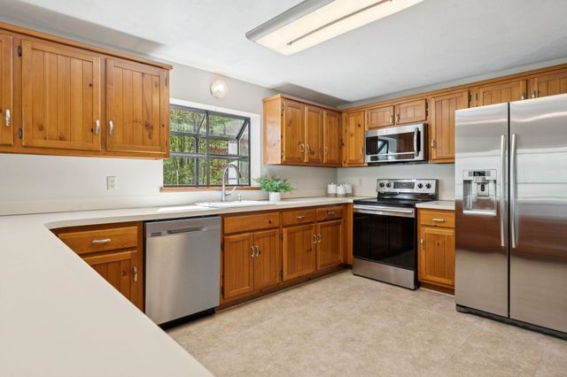 143 Harper Ridge Road, Hampstead, NH 03826