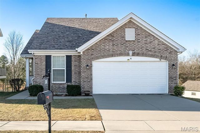 36 Chesterfield Court, Wentzville, MO 63385