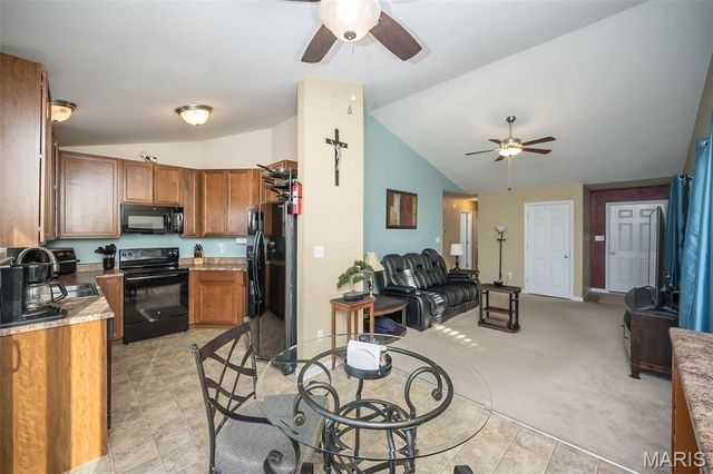 36 Chesterfield Court, Wentzville, MO 63385