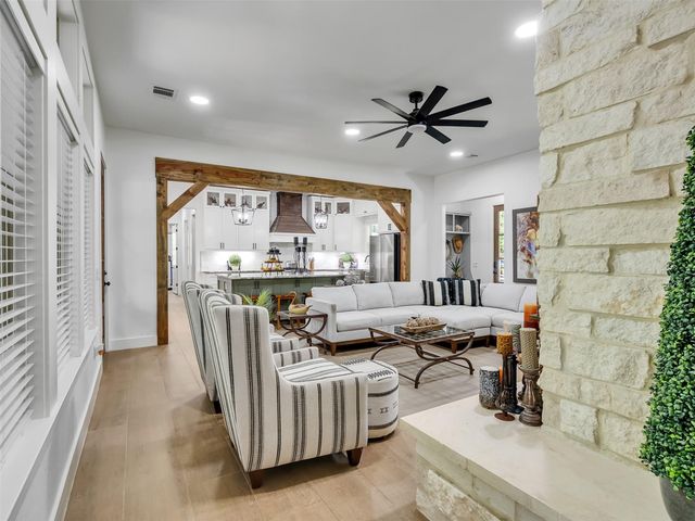 9 Prescott Drive, New Waverly, TX 77358
