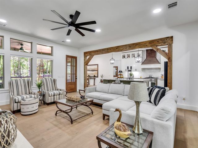 9 Prescott Drive, New Waverly, TX 77358