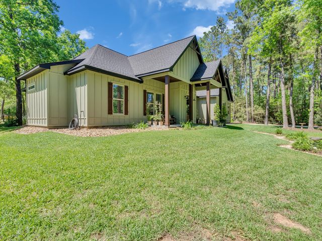 9 Prescott Drive, New Waverly, TX 77358