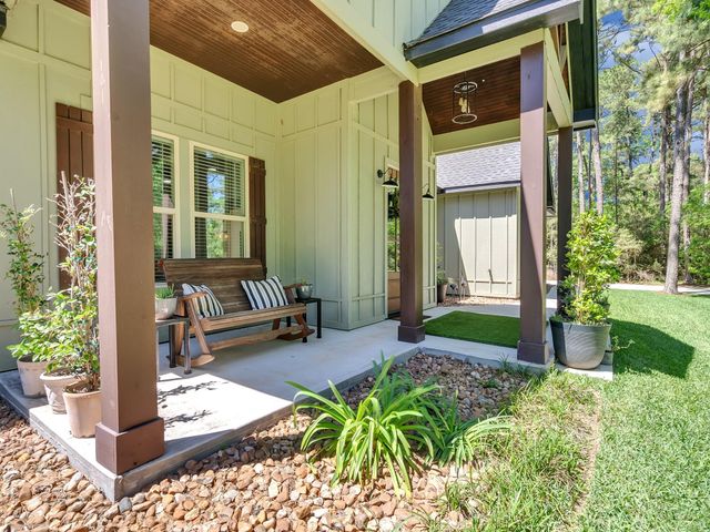 9 Prescott Drive, New Waverly, TX 77358