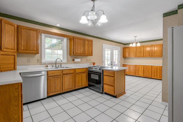 1748 Brook Park Drive, Lexington, KY 40515