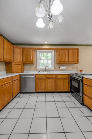 1748 Brook Park Drive, Lexington, KY 40515