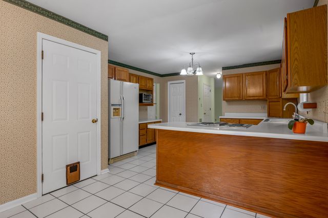 1748 Brook Park Drive, Lexington, KY 40515