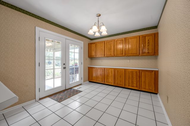 1748 Brook Park Drive, Lexington, KY 40515