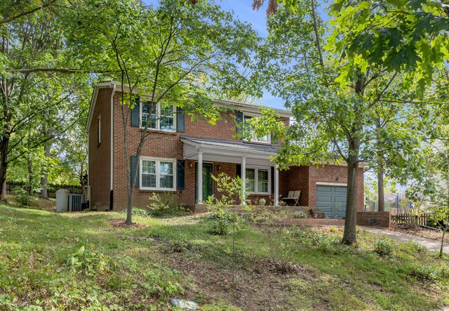 1748 Brook Park Drive, Lexington, KY 40515