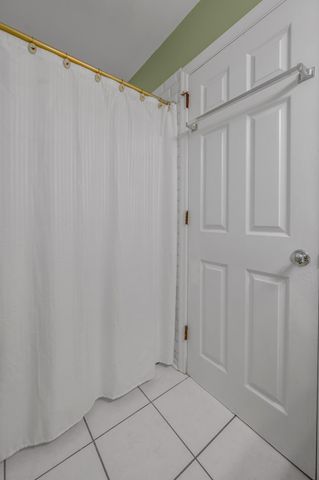 1748 Brook Park Drive, Lexington, KY 40515