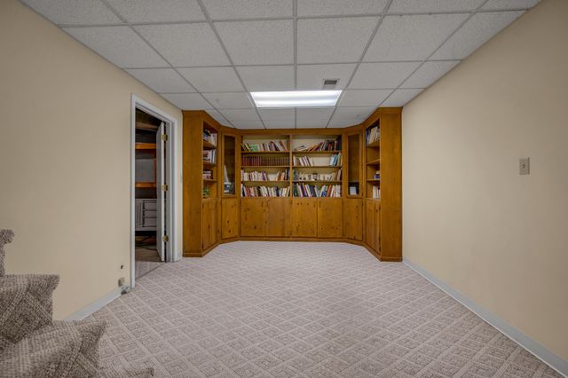 1748 Brook Park Drive, Lexington, KY 40515