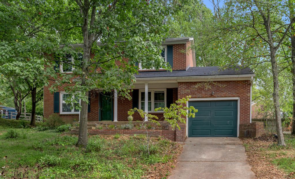 1748 Brook Park Drive, Lexington, KY 40515