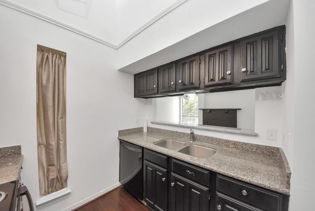 3500 Tangle Brush Drive 8, Spring, TX 77381