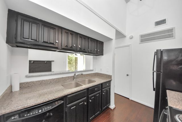 3500 Tangle Brush Drive 8, Spring, TX 77381