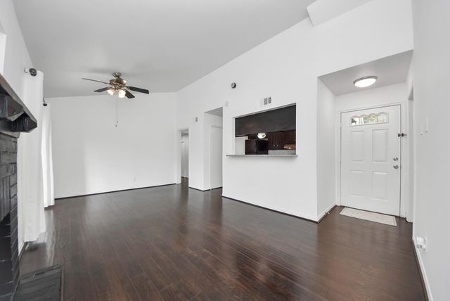 3500 Tangle Brush Drive 8, Spring, TX 77381