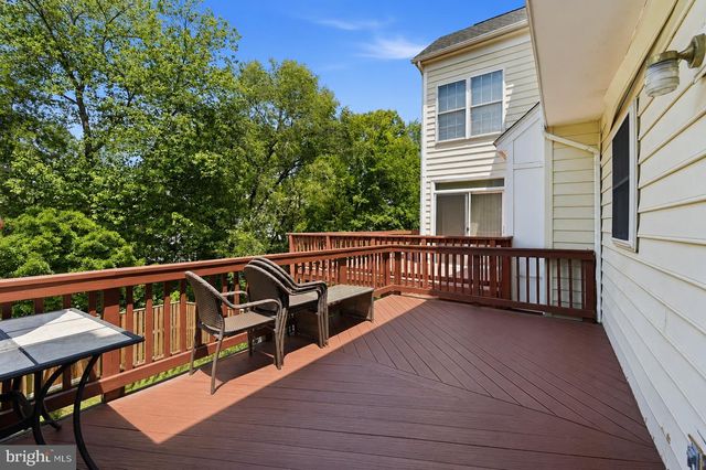 25203 DUNVEGAN SQ, Chantilly, VA 20152