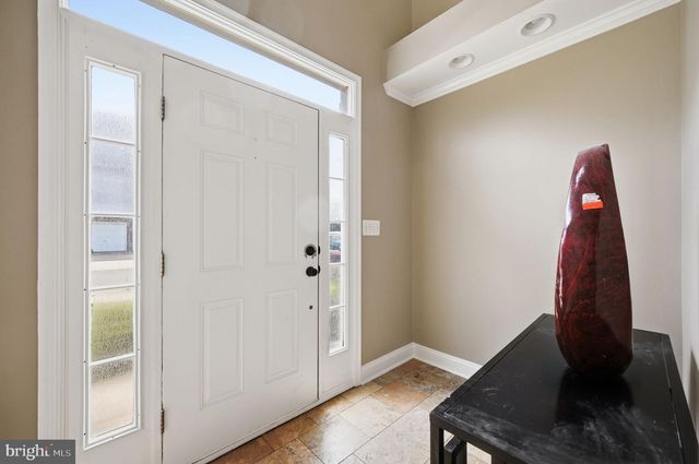 25203 DUNVEGAN SQ, Chantilly, VA 20152