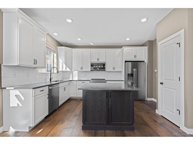 1694 Stable View Dr, Castle Pines, CO 80108