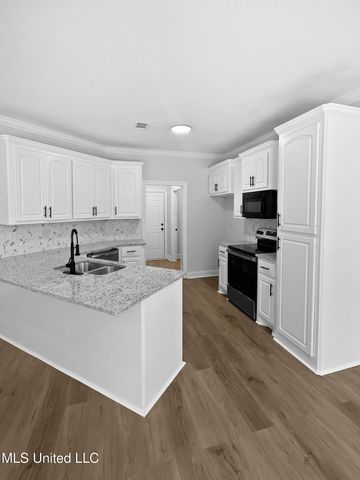 111 Carriage Lane, Florence, MS 39073