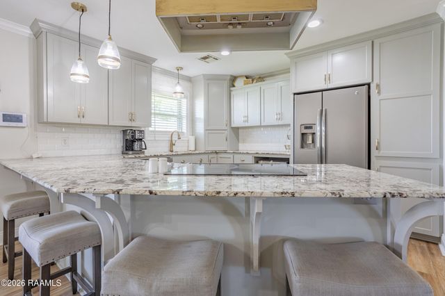 917 E Butler Street, Rayne, LA 70578