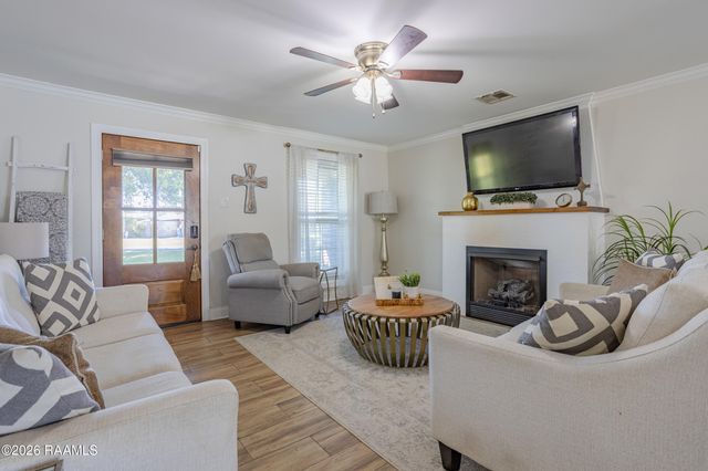 917 E Butler Street, Rayne, LA 70578