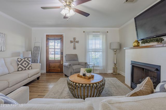 917 E Butler Street, Rayne, LA 70578