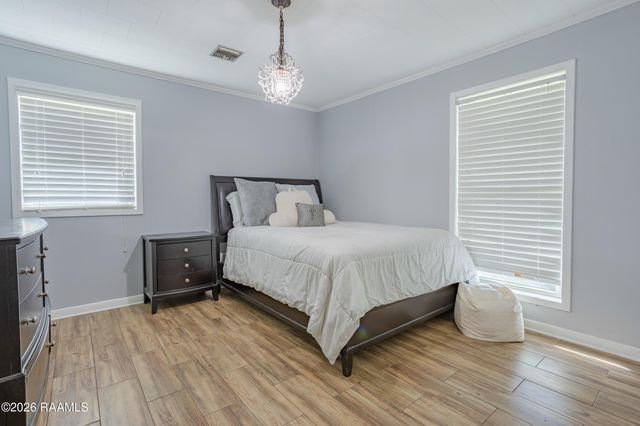 917 E Butler Street, Rayne, LA 70578