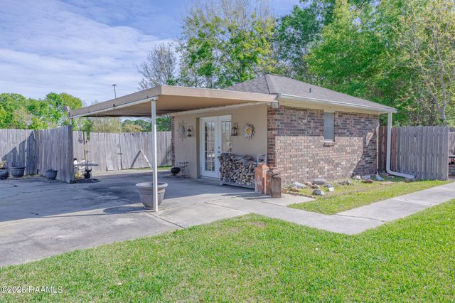 917 E Butler Street, Rayne, LA 70578