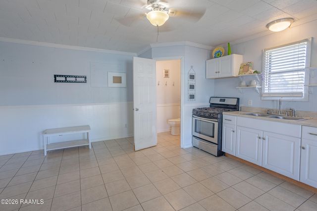 917 E Butler Street, Rayne, LA 70578