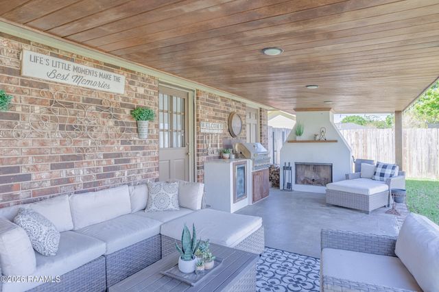 917 E Butler Street, Rayne, LA 70578