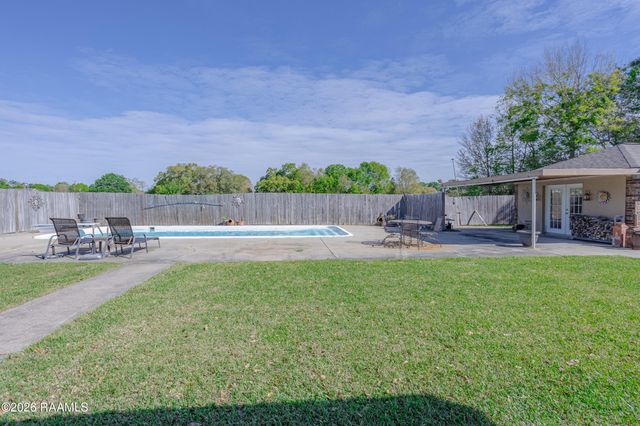 917 E Butler Street, Rayne, LA 70578