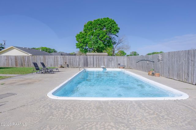 917 E Butler Street, Rayne, LA 70578