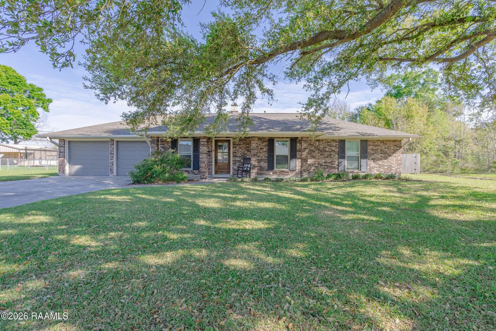 917 E Butler Street, Rayne, LA 70578