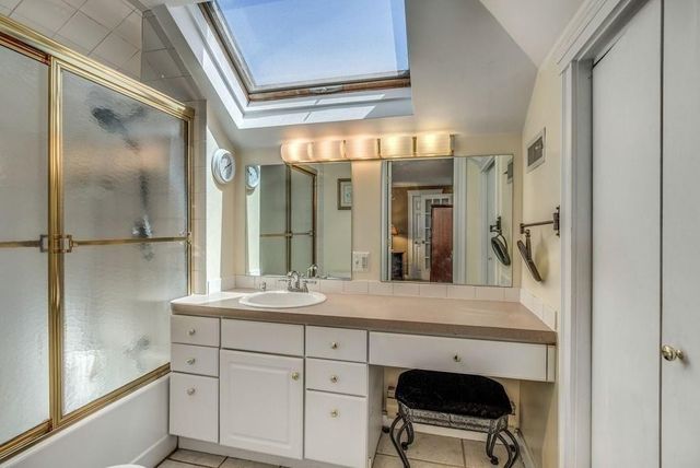 38 Hood St 38, Newton, MA 02458