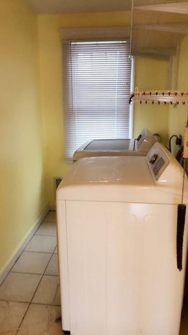 38 Hood St 38, Newton, MA 02458