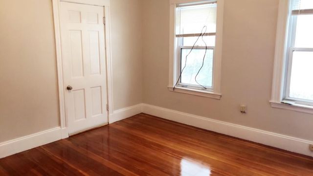 38 Hood St 38, Newton, MA 02458