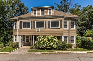 38 Hood St 38, Newton, MA 02458