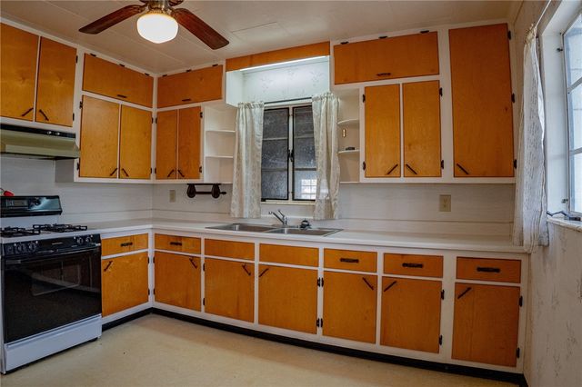 1615 Brunel Street, Waycross, GA 31501