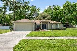 304 WOODS LANDING DRIVE, Lady Lake, FL 32159