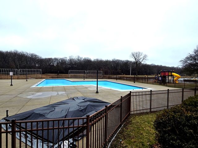 47 Nassau Colony 1, Fox Lake, IL 60020