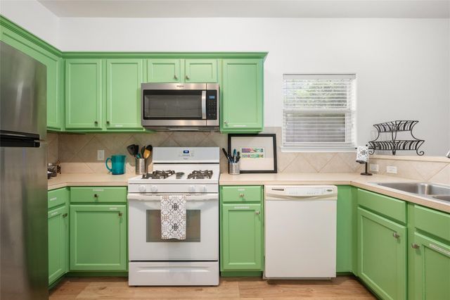 5613 Signal PT, Austin, TX 78724