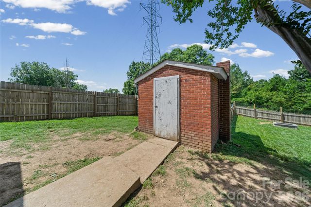 1501 Highland Avenue, Albemarle, NC 28001