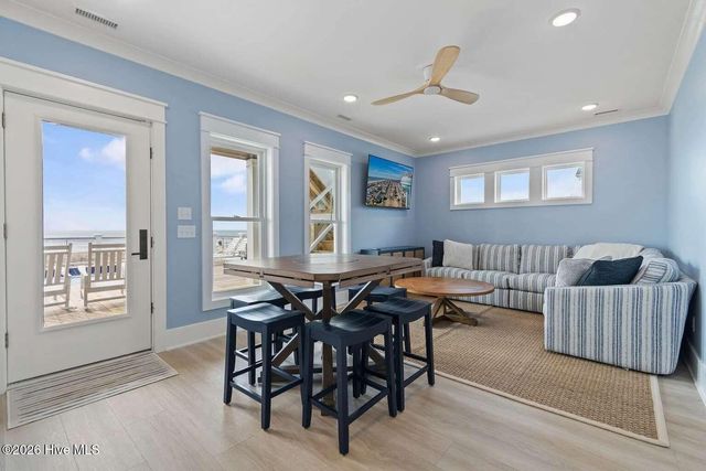 463 Ocean Boulevard W, Supply, NC 28462