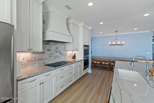 463 Ocean Boulevard W, Supply, NC 28462