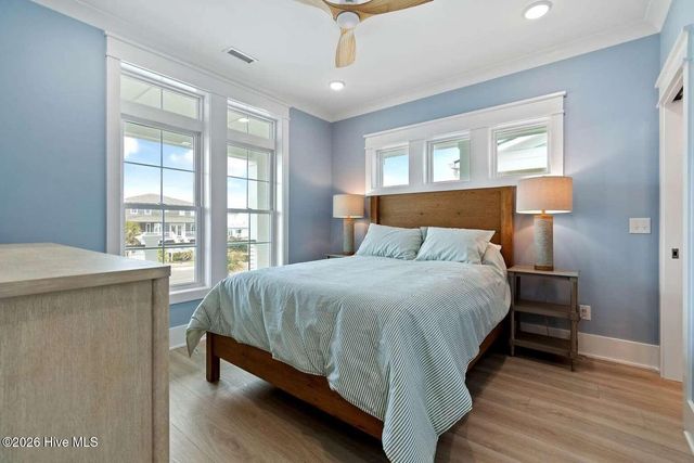 463 Ocean Boulevard W, Supply, NC 28462