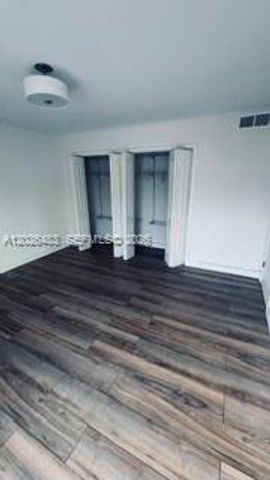 363 Washington Ave 52, Miami Beach, FL 33139